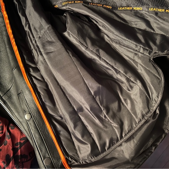 Women’s heavy leather riding jacket. New without tags fits like a woman’s 2XL - Picture 4 of 4